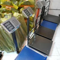 باسکول ۶۰×۶۰ ۷۰×۷۰  ۴۰۰و ۳۰۰ و ۵۰۰ کیلویی ترازو|فروشگاه و مغازه|کرج, فاز ۵ مهرشهر|دیوار