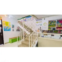 مدرسه ابتدایی دخترانه و آموزشگاه زبان