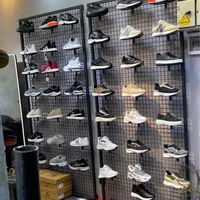 توری رگال کفش دیواری مانکن خودایستا