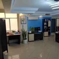 دفتر کار 90 متری و خانه 110 متری در کنار هم