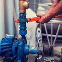 نصب تعمیر و سرویس پمپ آب و آبگرمکن دیواری و زمینی