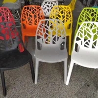 صندلی غذاخوری شاخ و برگ