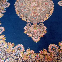 خریدارقالی فرش های دستباف کرمانی درب منزل