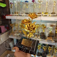 باکس گل رز طلایی مدل سه شاخه|گل مصنوعی|تهران, فردوسی|دیوار