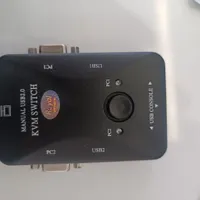 دستگاه KVM سوییچ به همراه دو کابل KVM
