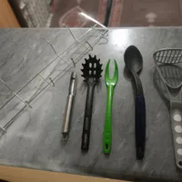 تعدادی وسایل اشپزخانه