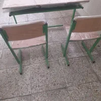 نیمکت و۲تا صندلی جدا ازهم