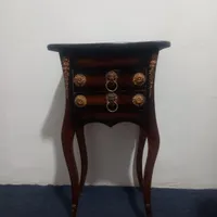 میز تلفن سالم