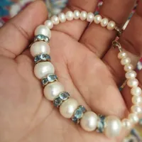گردنبند و دستبند