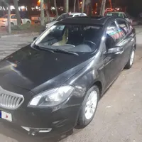 برلیانس H330 اتوماتیک 1500cc، مدل ۱۳۹۵