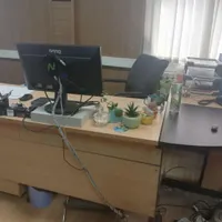 منشی خانم مطب زیبایی
