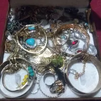 گردنبند انگشتر گوشواره و غیره
