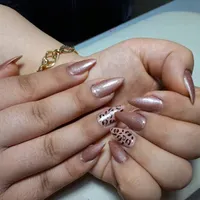 کاشت ناخن و آموزش|خدمات آرایشگری و زیبایی|کرج, مشکین‌دشت|دیوار