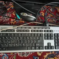 کامپیوتر همراه با میز و کابل|رایانه همراه|تهران, نازی‌آباد|دیوار