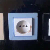 کلیدبرق و پریزبرق(کلید برق پریز برق)|مصالح و تجهیزات ساختمان|خرمآباد, |دیوار