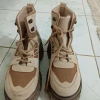کفش بوت سایز 39
