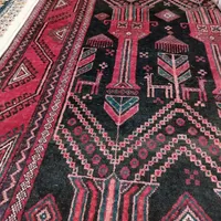 قالی دستباف قدیمی
