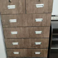 ساعت.کمد.دکور
