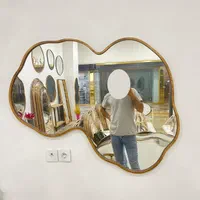 آینه دفرمه آفریقایی