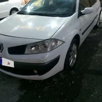 رنو مگان 2000cc، مدل ۹۰ با مانیتور