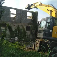 تخریب ساختمان های کلنگی و گودبرداری درکمترین زمان|خدمات پیشه و مهارت|رشت, استقامت ۱|دیوار