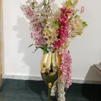 گل مصنوعی همراه گلدان