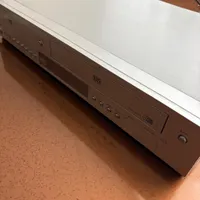 SAMSUNG VIDEO DVD PLAYER DVD-V7676M|پخش‌کننده DVD و ویدیو|اصفهان, نقش جهان|دیوار