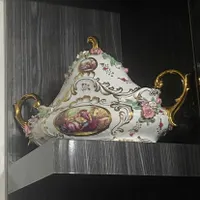 دکوری گلبرجسته اصل فروش یا معاوضه