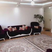 مبلمان ۷نفره و میزناهار خوری۴نفره