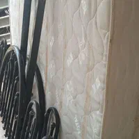 تختخواب فلزی کارکرده دونفره با تشگ فنری|تشک تختخواب|خمام, |دیوار