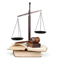وکیل پایه یک دادگستری