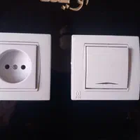 کلیدبرق و پریزبرق(کلید برق پریز برق)|مصالح و تجهیزات ساختمان|خرمآباد, |دیوار