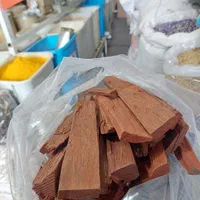 چوب صندل سرخ برای داروهای گیاهی و عطاری ها عمده