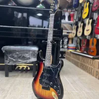 گیتار الکتریک|گیتار، بیس، امپلیفایر|رباط‌کریم, رباط‌کریم|دیوار