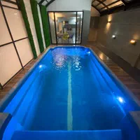 نزدیک دریا استخر و بیلیارد