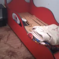 تخت کودک ساعت ایستاده