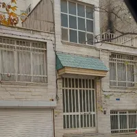 ۲۱۰ متر کلنگی* شهرک غرب * قابل تجمیع * مناسب ساخت