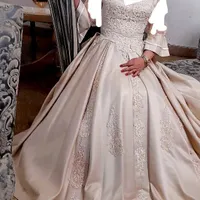 لباس مجلسی و عقد شیک