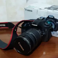 دوربین 60Dدرحد با لنز حرفه ای