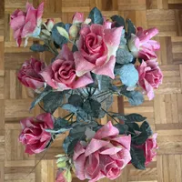 گل رز شبنمی مصنوعی