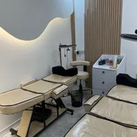 دعوت به همکاری دستیار ناخن و مژه کار|استخدام درمانی، زیبایی، بهداشتی|شیراز, قدوسی شرقی|دیوار