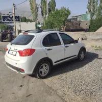 کوییک R ۴۰۲ بی رنگ در حد