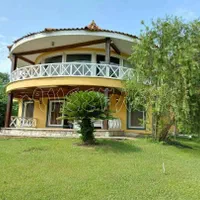 عمارت ویلایی 570متری بر فراز تپه جنگلی