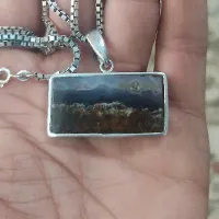 گردنبند با نقش کوه