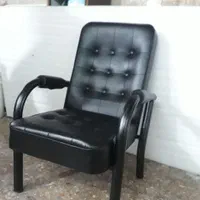 صندلی انتظار سالن مبلی چرمی ۹ دکمه رضا|مبلمان اداری|اهواز, فولادشهر|دیوار