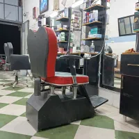 به ارایشگرخوب نیاز دارم