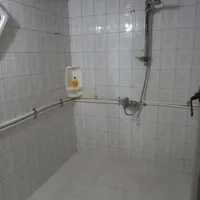 امکانات تکمیل میباشد اطرافش بازارچه و سوپری و ...|اجارهٔ کوتاه‌مدت آپارتمان و سوئیت|شاهین‌شهر, شهرک گلدیس|دیوار