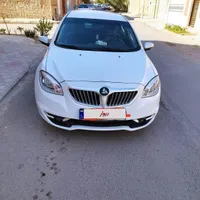 برلیانس330