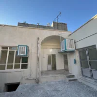 خانه ویلایی (همکف و زیرزمین) در ۲۰ متری زاد امامی|فروش خانه و ویلا|قم, زاد|دیوار