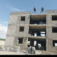 معمار و اوستا بنا